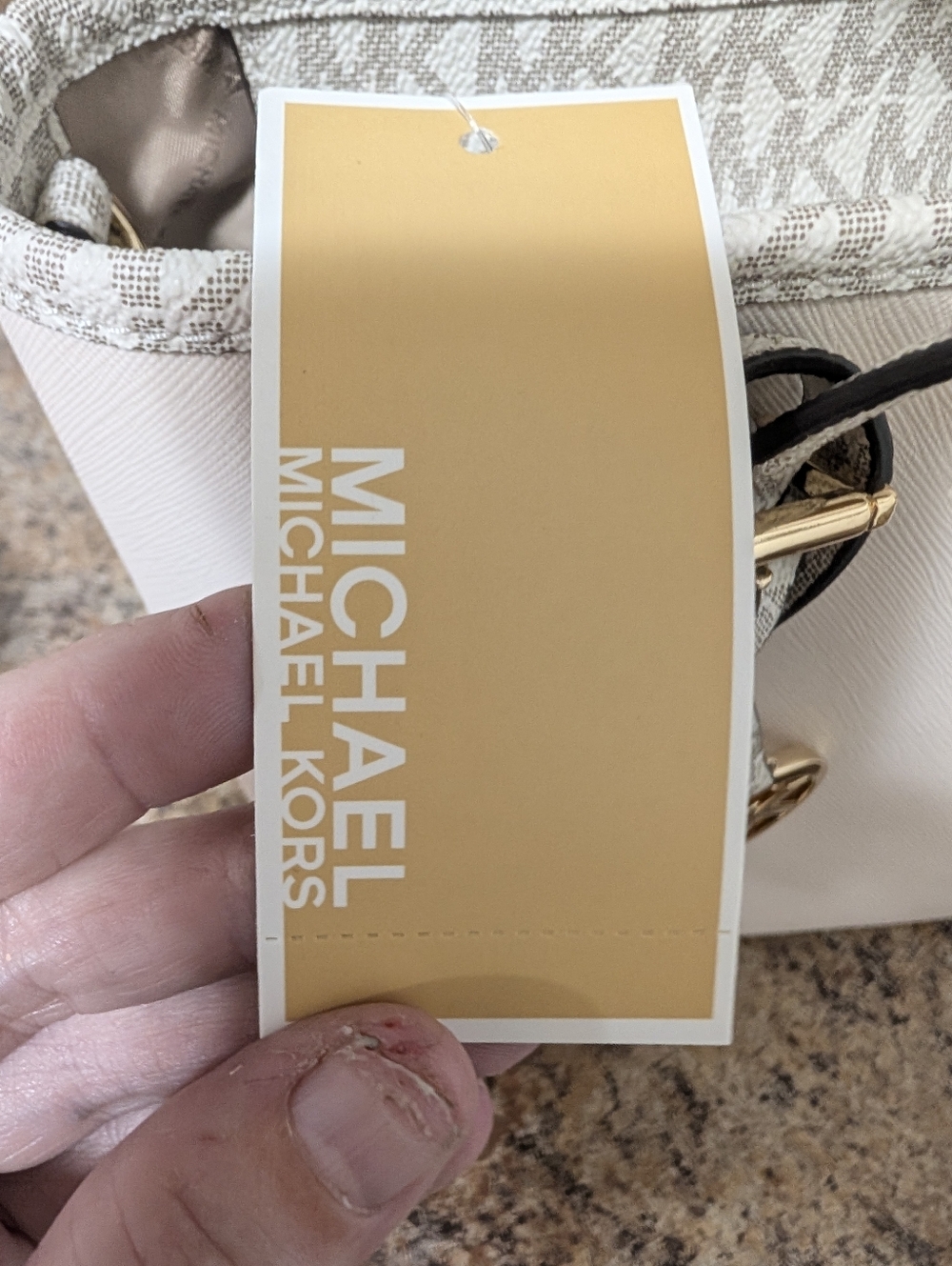 NWT Michael Kors Jet Set Tote  Cream and White Saffiano Tote with Gold Hardware - Picture 9 of 10